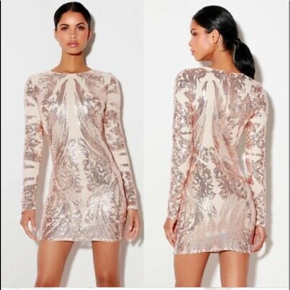 Lulus Dresses & Skirts - Lulus Mirasol Rosr Gold Sequin Dress